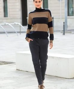 Alba Moda Lederhose In Marineblau -Stockerpoint Verkaufsgeschäft alba moda lederhose in marineblau 4 scaled