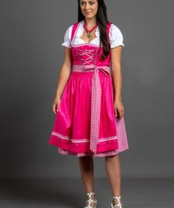Allgäu Rebell Dirndl " Schwabing " In Pink 18 Allgäu Rebell Dirndl " Schwabing " In Pink -Stockerpoint Verkaufsgeschäft allgau rebell dirndl schwabing in pink 7 scaled