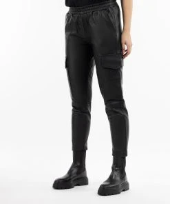 DreiMaster Vintage Lederhose Embell In Schwarz 9 DreiMaster Vintage Lederhose Embell In Schwarz -Stockerpoint Verkaufsgeschäft dreimaster vintage lederhose embell in schwarz 2 scaled