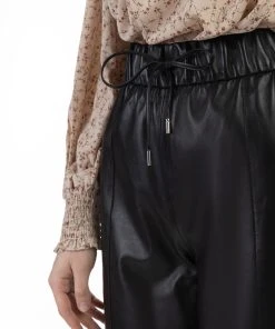 DreiMaster Vintage Lederhose In Schwarz -Stockerpoint Verkaufsgeschäft dreimaster vintage lederhose in schwarz 4 scaled