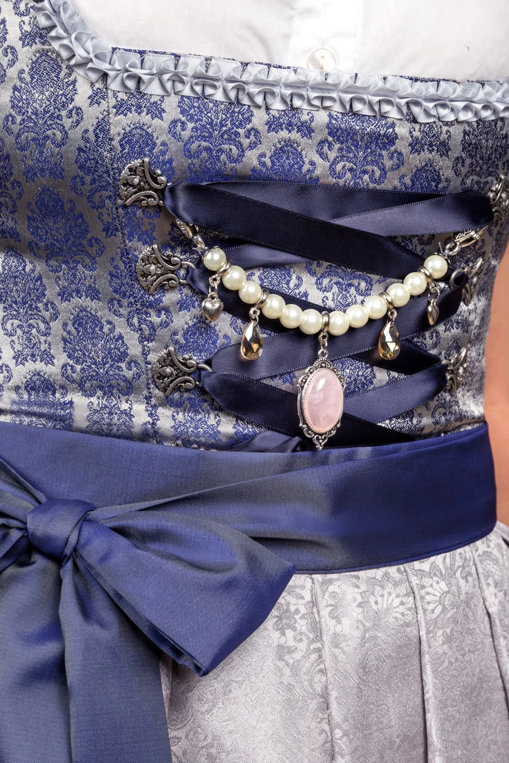 Edelnice Midi Dirndl 2-teilig Marianna In Blau, Silber 5 Edelnice Midi Dirndl 2-teilig Marianna In Blau, Silber – Bild 3