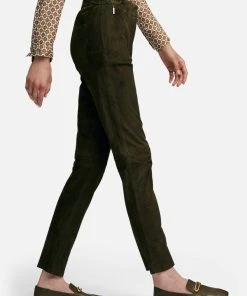 Fadenmeister Berlin Lederhose Leather In Dunkeloliv -Stockerpoint Verkaufsgeschäft fadenmeister berlin lederhose leather in dunkeloliv 3 scaled