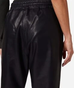 RICANO Lederhose Carillo In Schwarz -Stockerpoint Verkaufsgeschäft ricano lederhose carillo in schwarz 3 scaled