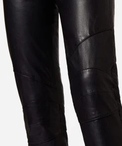 RICANO Lederhose Donna II In Schwarz 11 RICANO Lederhose Donna II In Schwarz -Stockerpoint Verkaufsgeschäft ricano lederhose donna ii in schwarz 4 scaled
