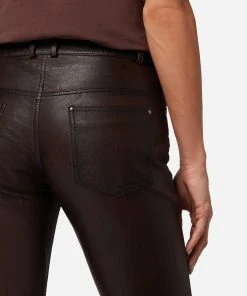 RICANO Lederhose Dorin In Braun -Stockerpoint Verkaufsgeschäft ricano lederhose dorin in braun 4 scaled