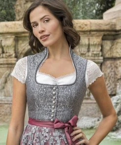 Stockerpoint Bluse "B-8058" In Weiss 13 Stockerpoint Bluse "B-8058" In Weiss -Stockerpoint Verkaufsgeschäft stockerpoint bluse b 8058 in weiss 5 scaled