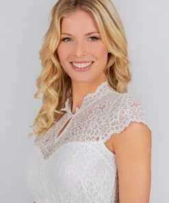 Stockerpoint Bluse "Daisy" In Creme 10 Stockerpoint Bluse "Daisy" In Creme -Stockerpoint Verkaufsgeschäft stockerpoint bluse daisy in creme 3 scaled