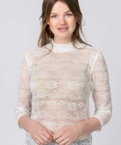 Stockerpoint Bluse "Molly" In Creme -Stockerpoint Verkaufsgeschäft stockerpoint bluse molly in creme 1 scaled