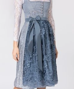 Stockerpoint Langes Dirndl "Sidonia" In Rauchblau 13 Stockerpoint Langes Dirndl "Sidonia" In Rauchblau -Stockerpoint Verkaufsgeschäft stockerpoint langes dirndl sidonia in rauchblau 3 scaled
