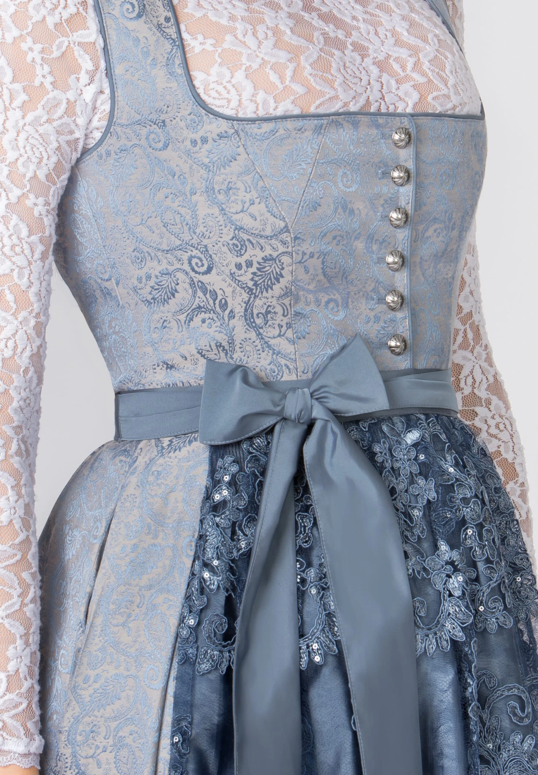 Stockerpoint Langes Dirndl "Sidonia" In Rauchblau 8 Stockerpoint Langes Dirndl "Sidonia" In Rauchblau – Bild 6
