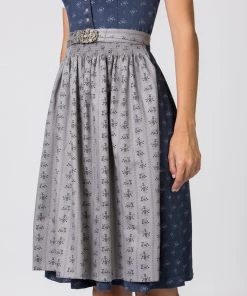 Stockerpoint Midi Dirndl "Amalie 2" In Dunkelblau-grau 11 Stockerpoint Midi Dirndl "Amalie 2" In Dunkelblau-grau -Stockerpoint Verkaufsgeschäft stockerpoint midi dirndl amalie 2 in dunkelblau grau 3 scaled