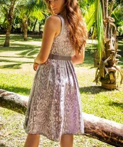 Stockerpoint Midi Dirndl "Jacie" In Sand Rose 9 Stockerpoint Midi Dirndl "Jacie" In Sand Rose -Stockerpoint Verkaufsgeschäft stockerpoint midi dirndl jacie in sand rose 3 scaled