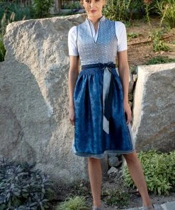 Stockerpoint Midi Dirndl "Ofelia" In Blau 15 Stockerpoint Midi Dirndl "Ofelia" In Blau -Stockerpoint Verkaufsgeschäft stockerpoint midi dirndl ofelia in blau 6 scaled