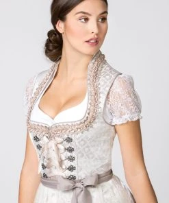 Stockerpoint Midi Dirndl "Xenia" In Creme 12 Stockerpoint Midi Dirndl "Xenia" In Creme -Stockerpoint Verkaufsgeschäft stockerpoint midi dirndl xenia in creme 3 scaled