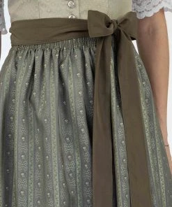 Turi Landhaus Dirndl In Oliv -Stockerpoint Verkaufsgeschäft turi landhaus dirndl in oliv 3